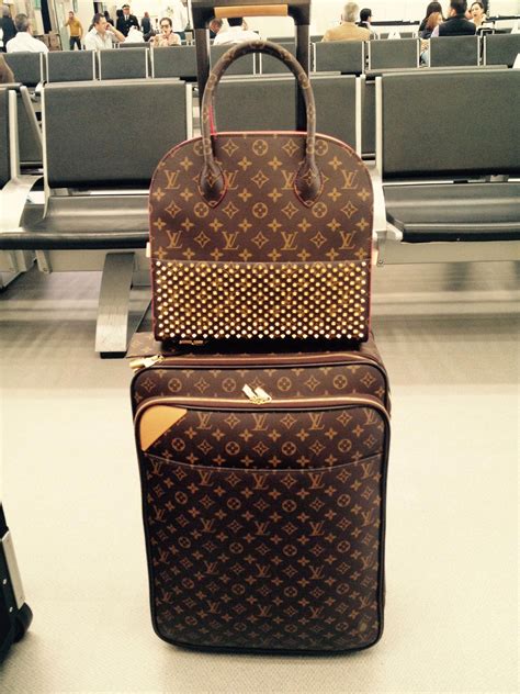 louis vuitton handbags saks fifth ave|louis vuitton outlet clearance.